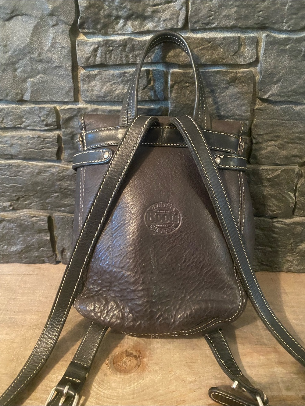 Vintage Roots Leather Backpack - Picture 5 of 10